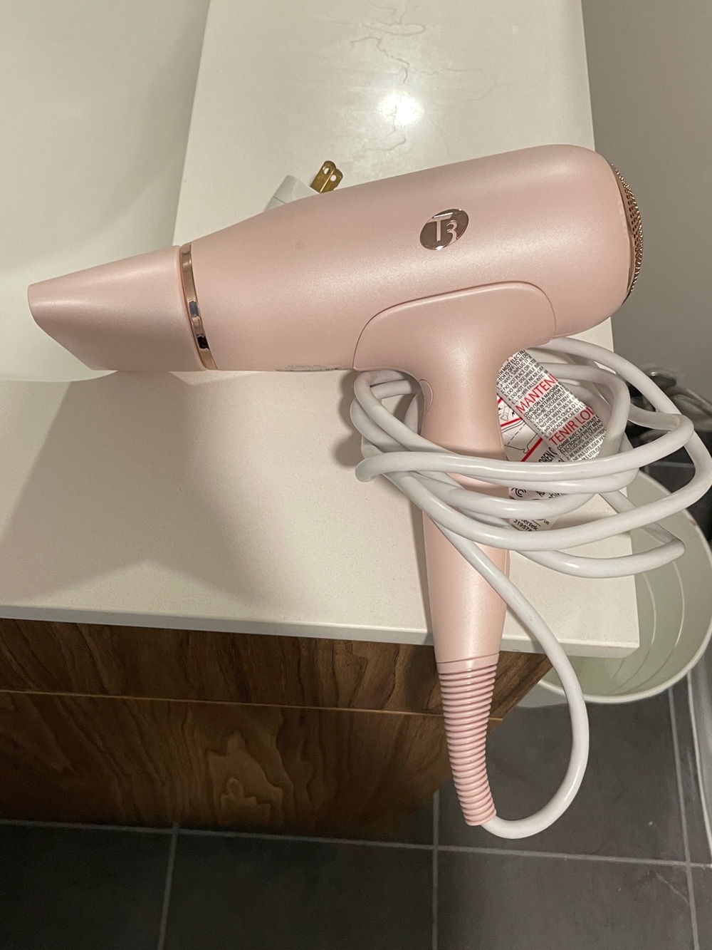 Limited Edition T3 Rose Gold AIRELUXE hair dryer